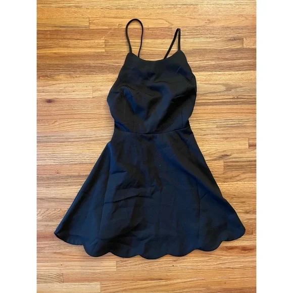 NWT Lulu’s Black Play on Curves Backless Skater Dress with Scalloped Hem, Size S - Picture 4 of 8